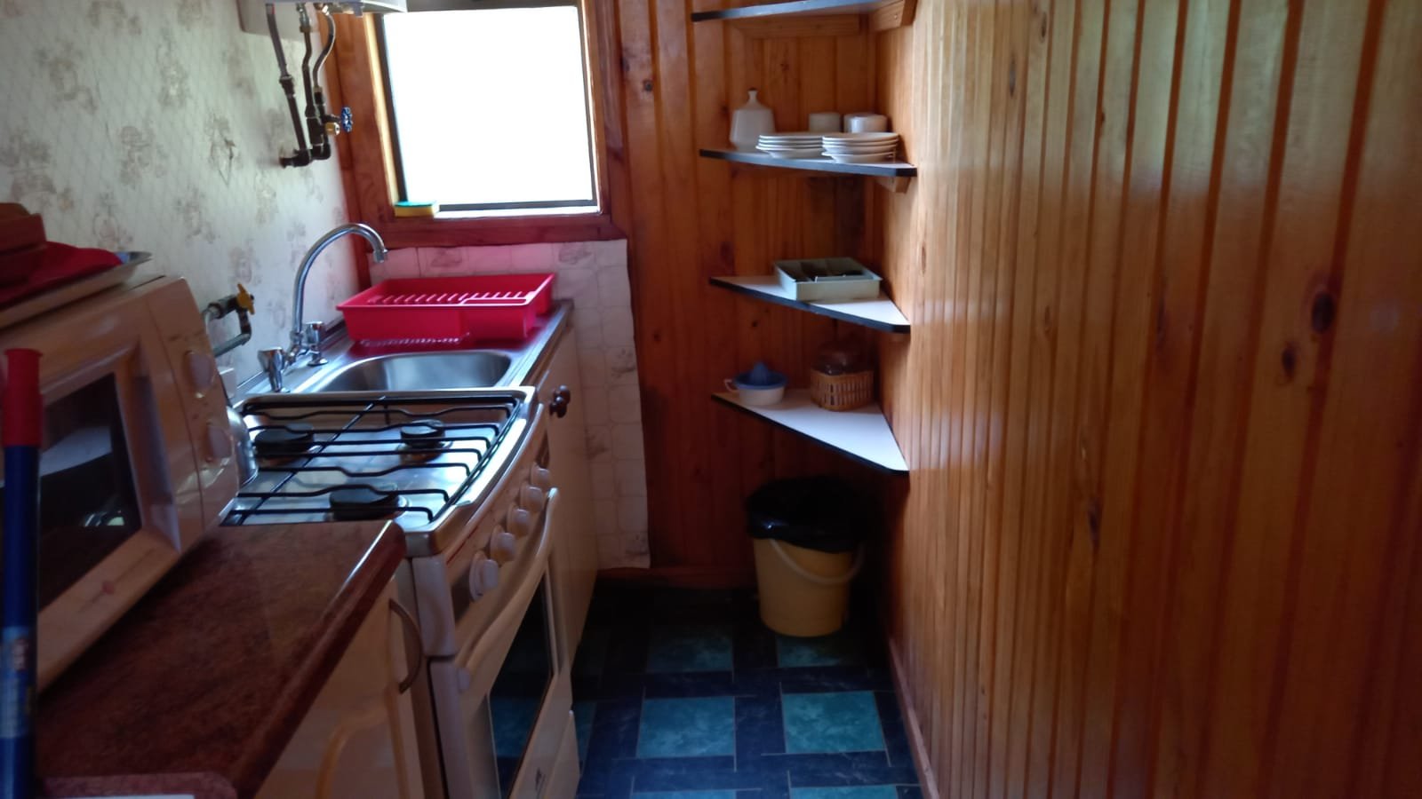 Complejo vacacional con cabañas en caburgua. (venta) - Imagen 12